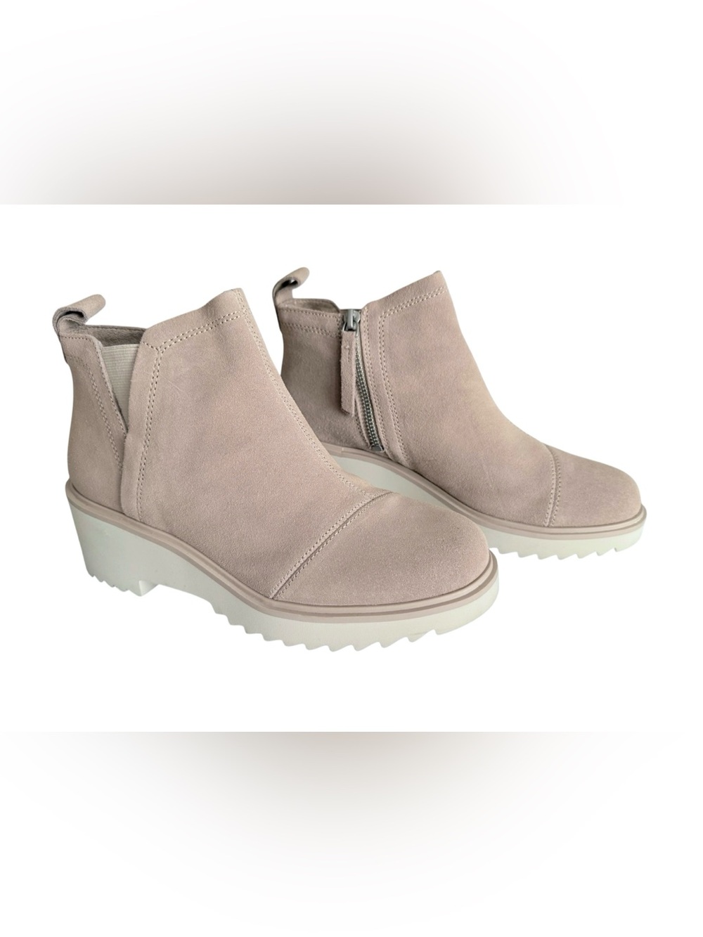 Toms Beige/ Light Tan Suede Lug Sole Ankle Booties size 7.5